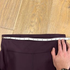 Lululemon Capri workout pants. Burgundy colour